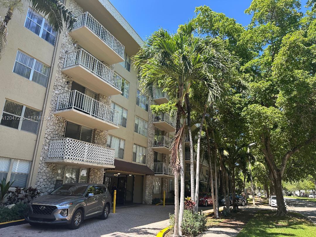 1805 Sans Souci Boulevard 333, North Miami, FL 33181