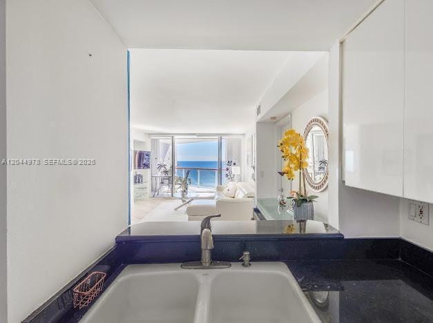 6767 Collins Avenue 1608 — photo 9