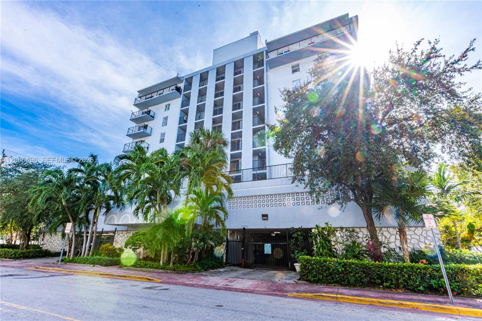 899 West Avenue 3M, Miami Beach, FL 33139 photo 2
