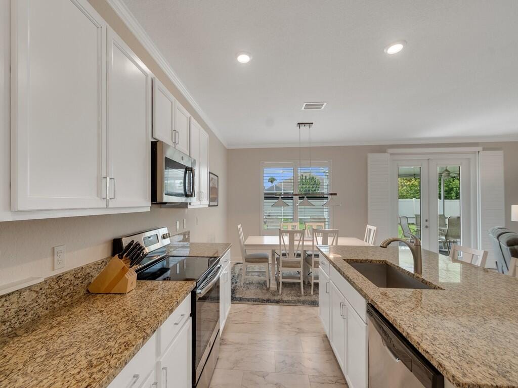 10105 Verona Manor — photo 12