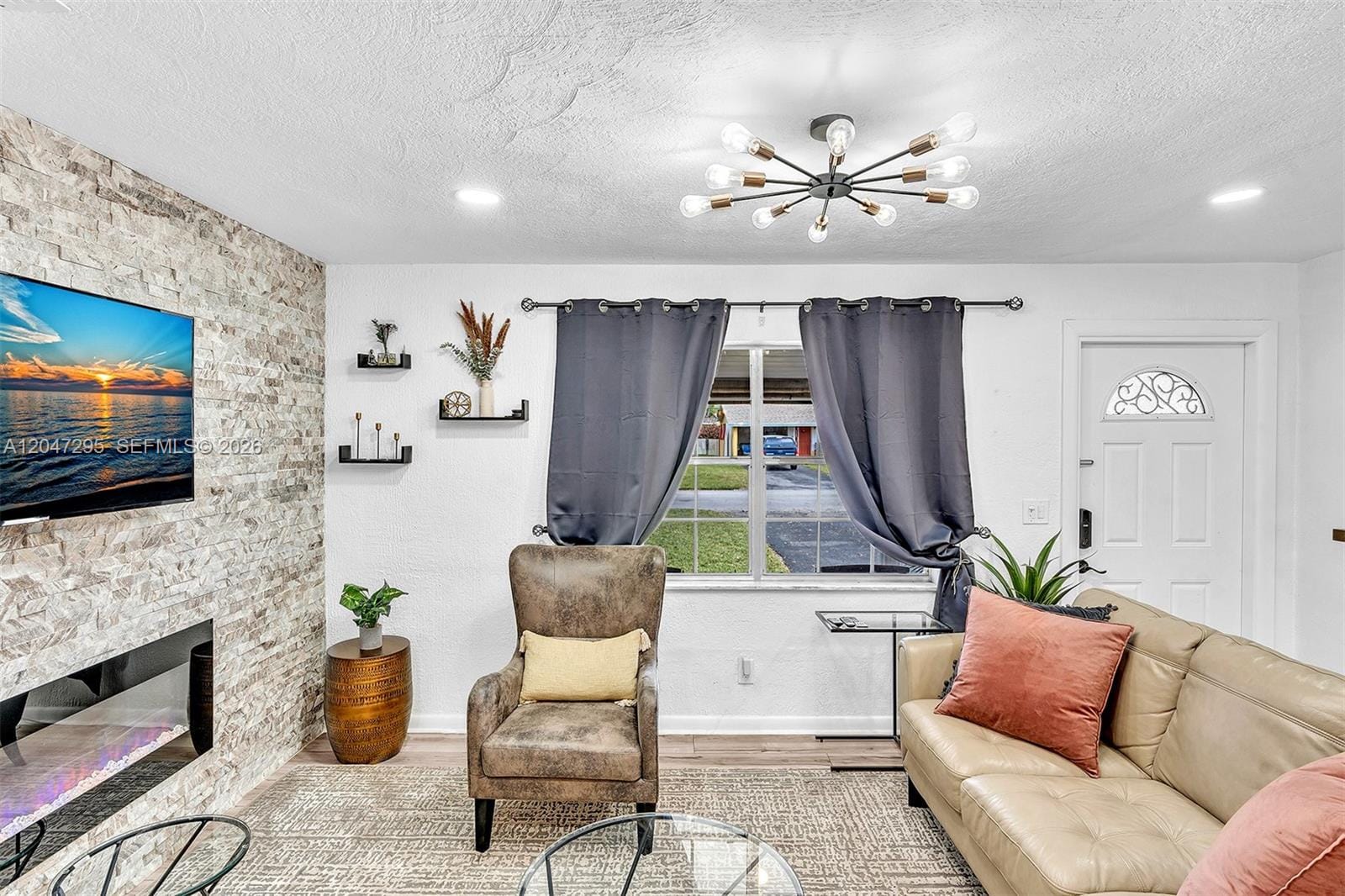 4633 SW 28th Avenue — photo 4