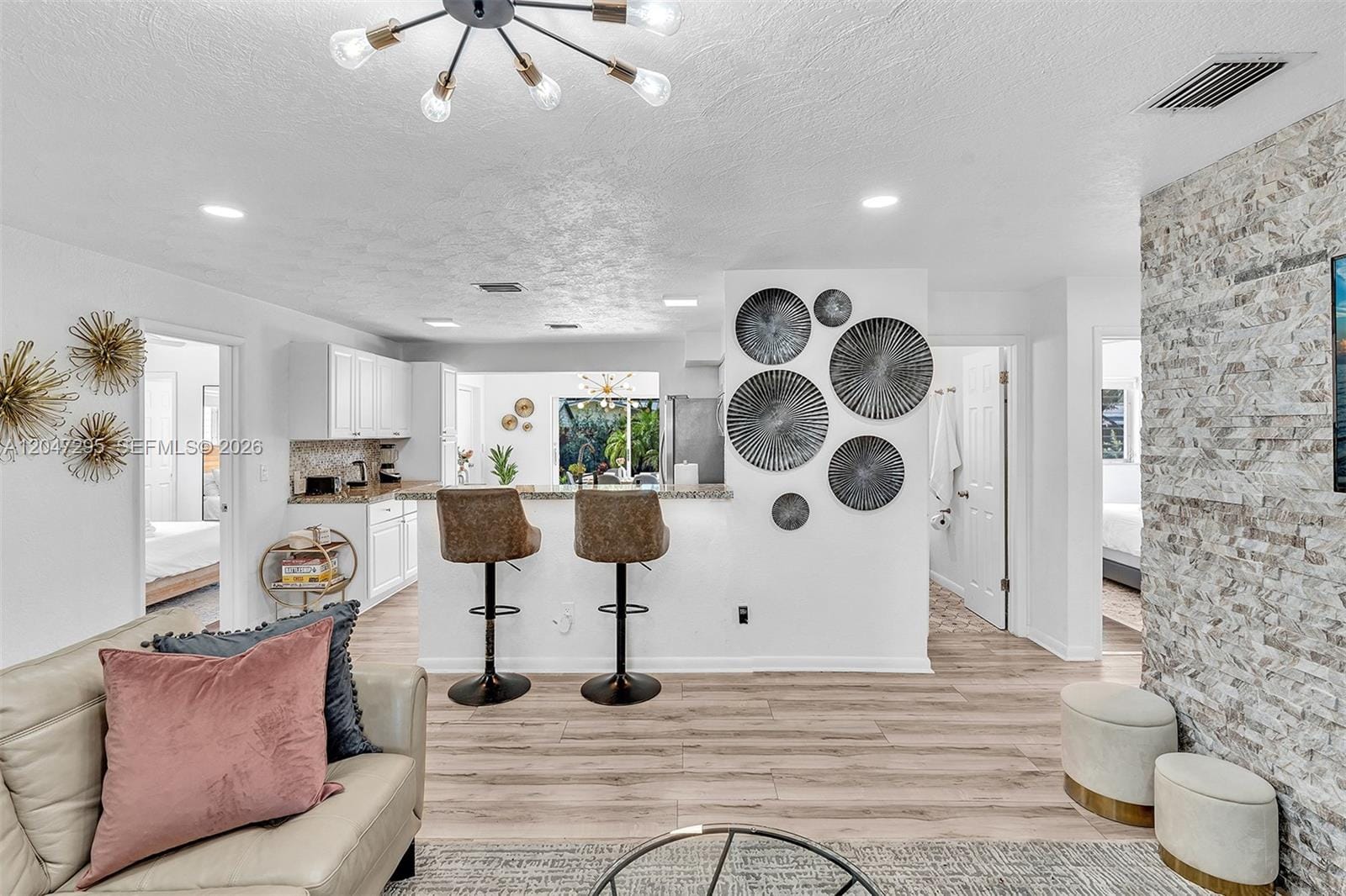 4633 SW 28th Avenue — photo 8