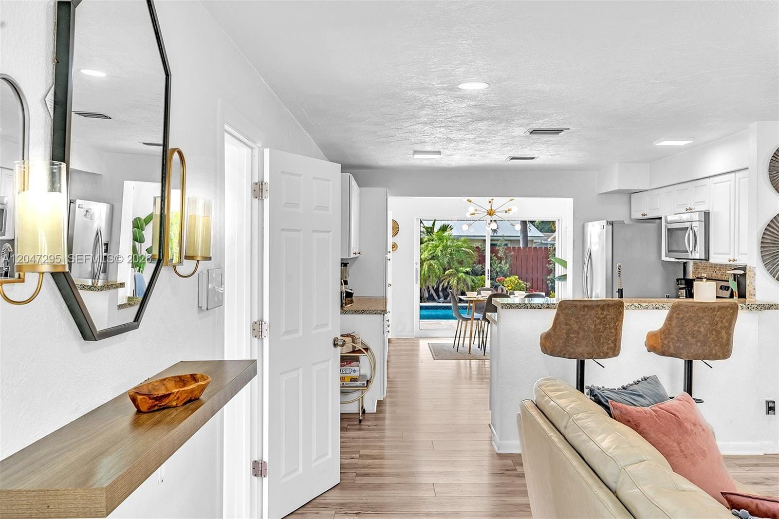 4633 SW 28th Avenue — photo 3