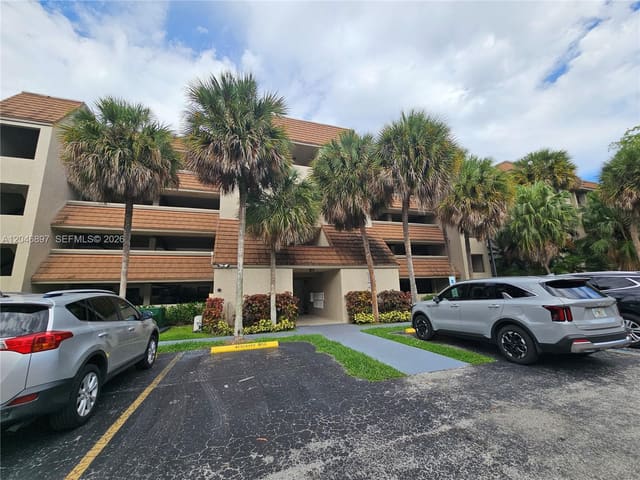 461 Ives Dairy Road 406-2, Miami, FL 33179
