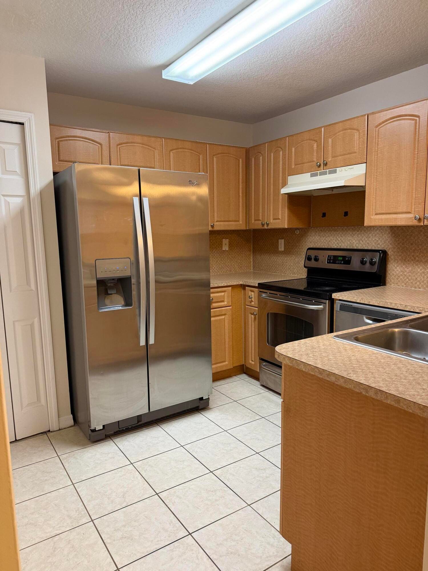 765 SW 107th Avenue 2303 — photo 3