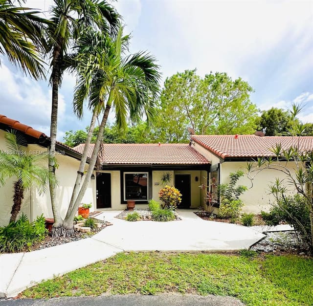 15210 SW 48th Terrace G83, Miami, FL 33185