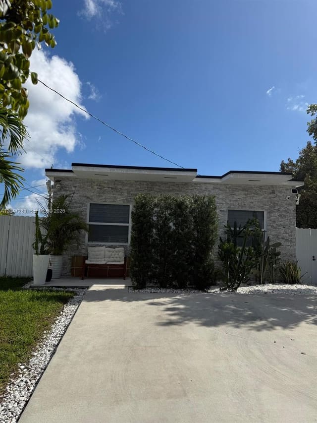 5629 NW 31st Avenue, Hialeah Heights, Miami, FL
