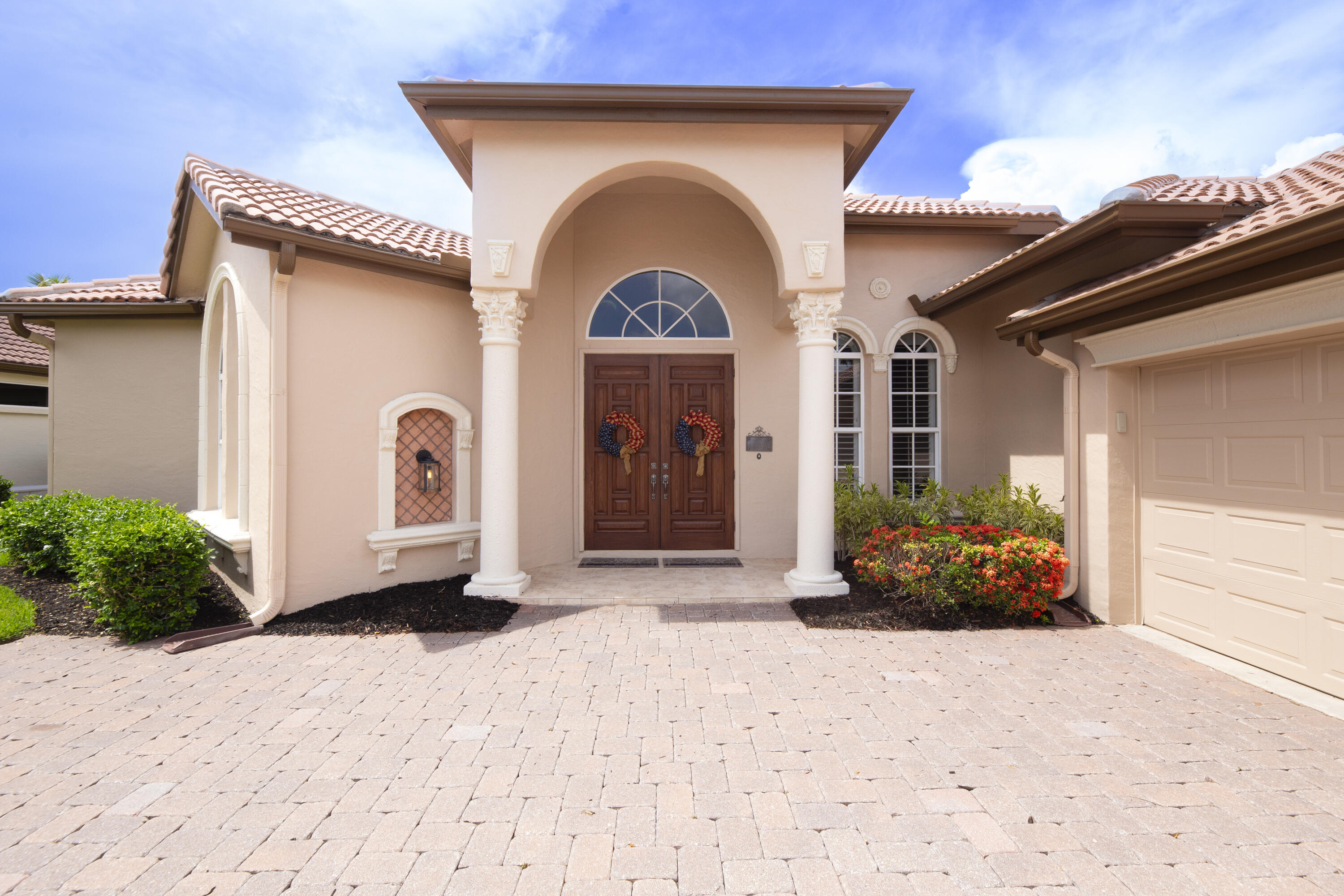 923 SW Grand Reserves Boulevard — photo 3