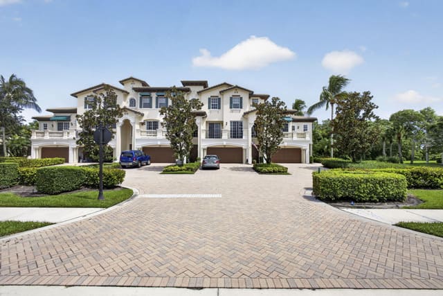 222 Tresana Boulevard 44, Jupiter, FL 33478