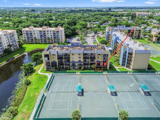 2828 Tennis Club Drive #202, West Palm Beach, FL 33417