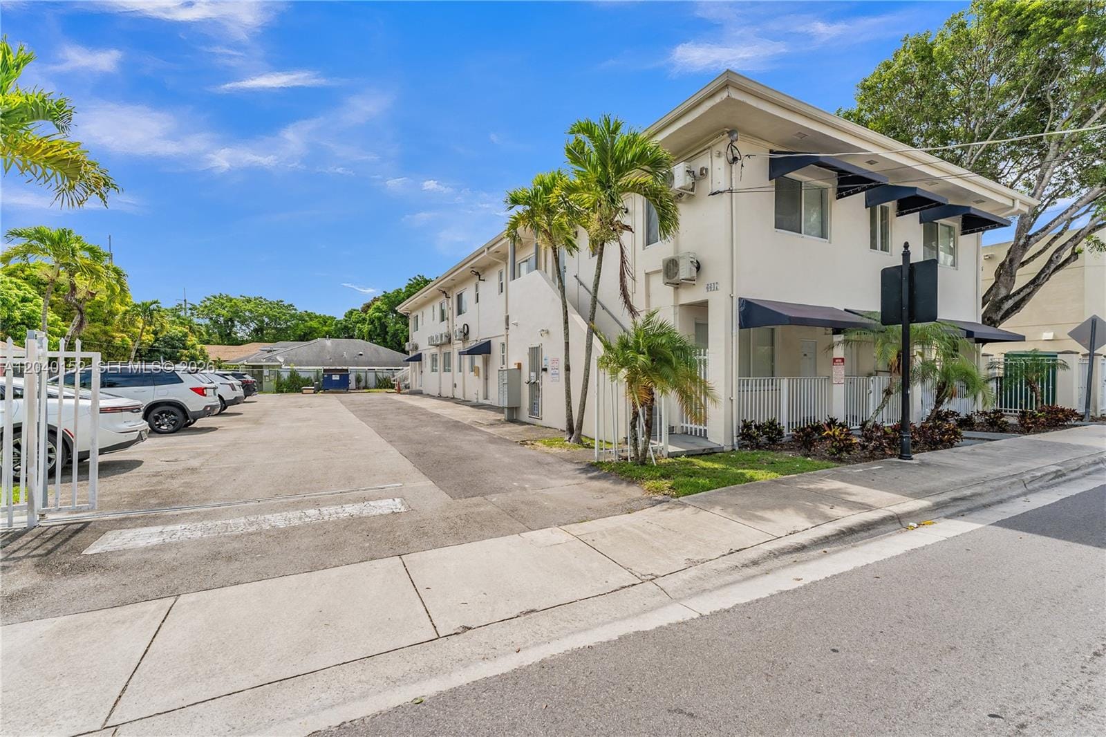 6647 SW 59th Place 202 — photo 10