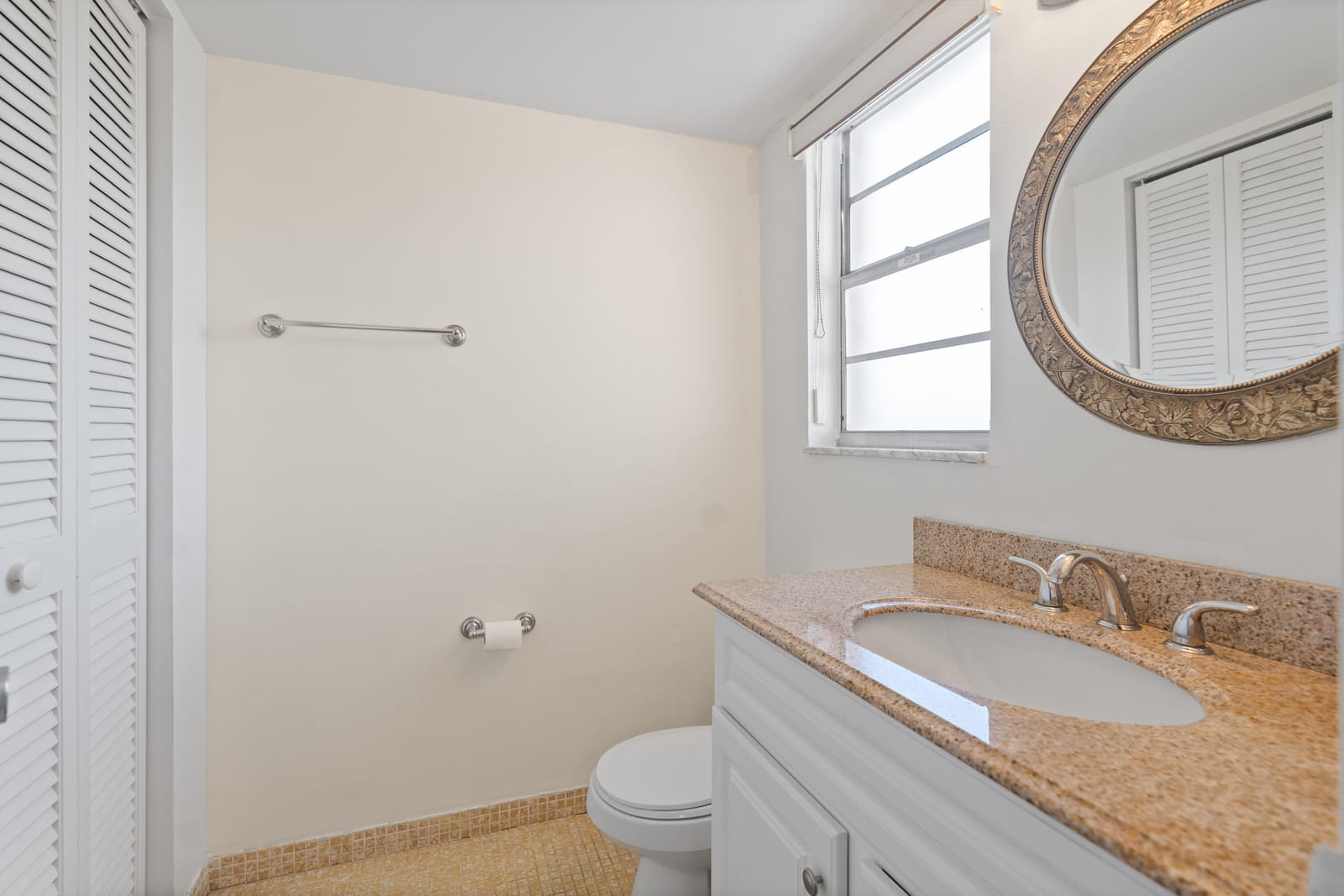 2515 NE 2nd Court 418 — photo 4