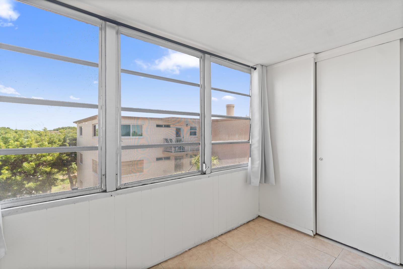 2515 NE 2nd Court 418 — photo 6