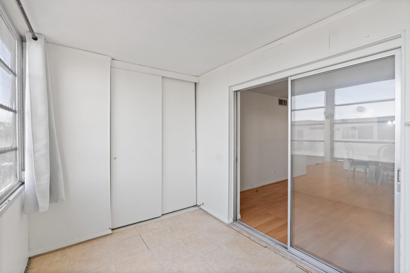 2515 NE 2nd Court 418 — photo 7