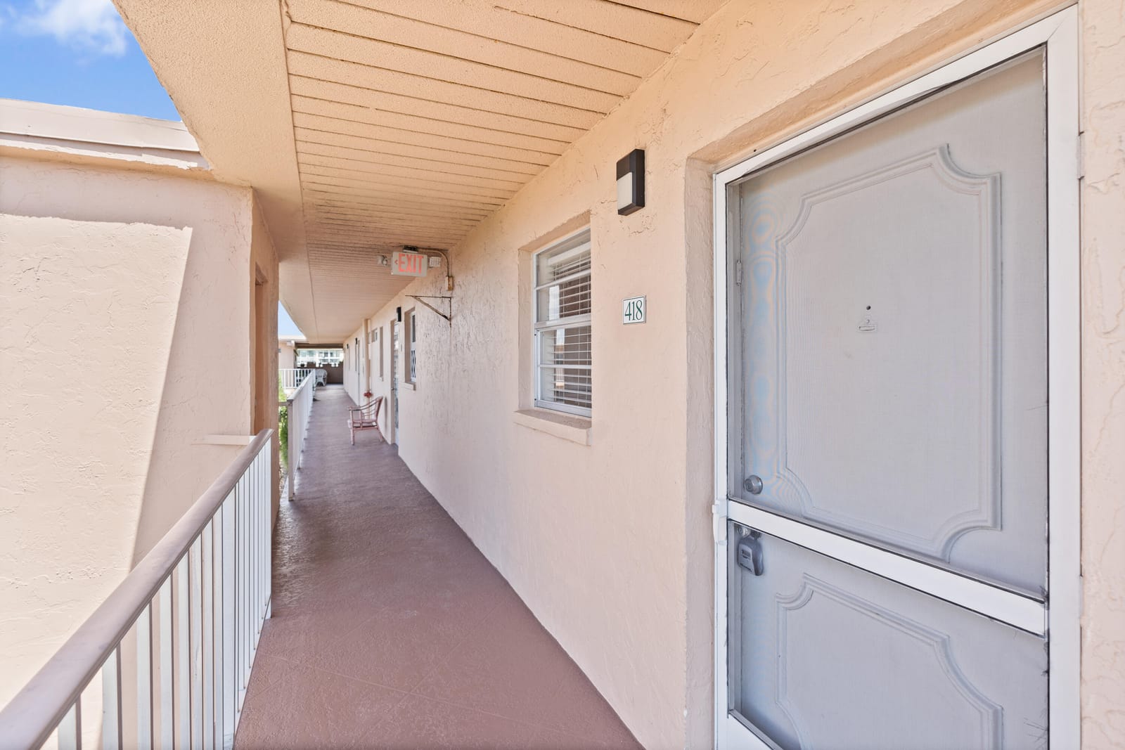 2515 NE 2nd Court 418 — photo 3