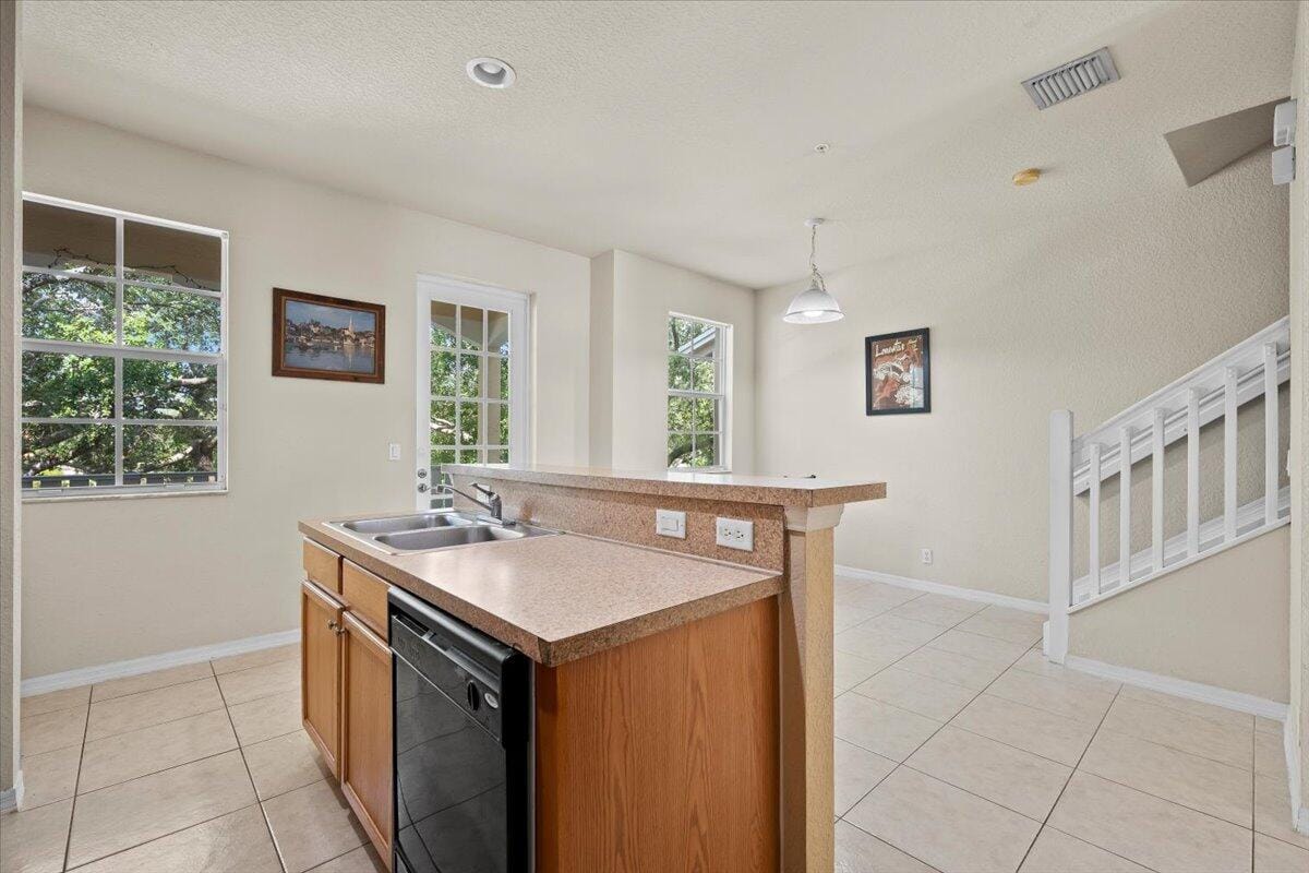 335 E Thatch Palm Circle 104, Jupiter, FL 33458 photo 13