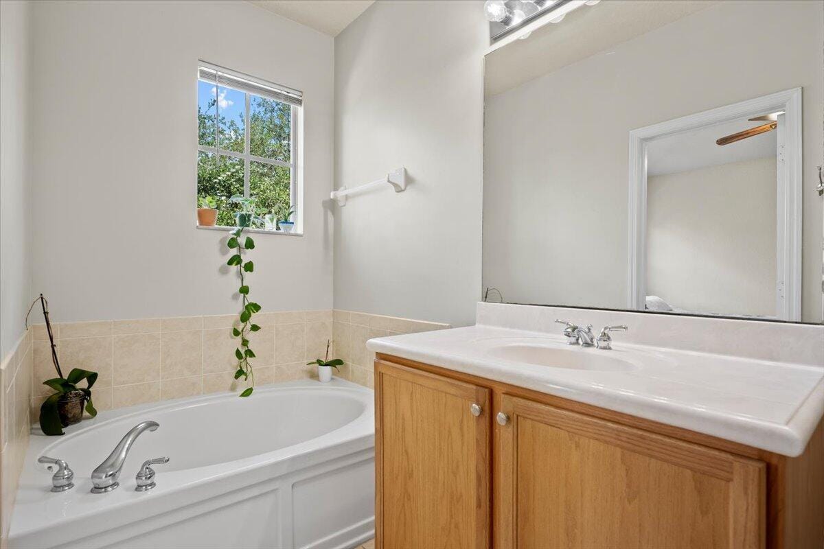 335 E Thatch Palm Circle 104, Jupiter, FL 33458 photo 20