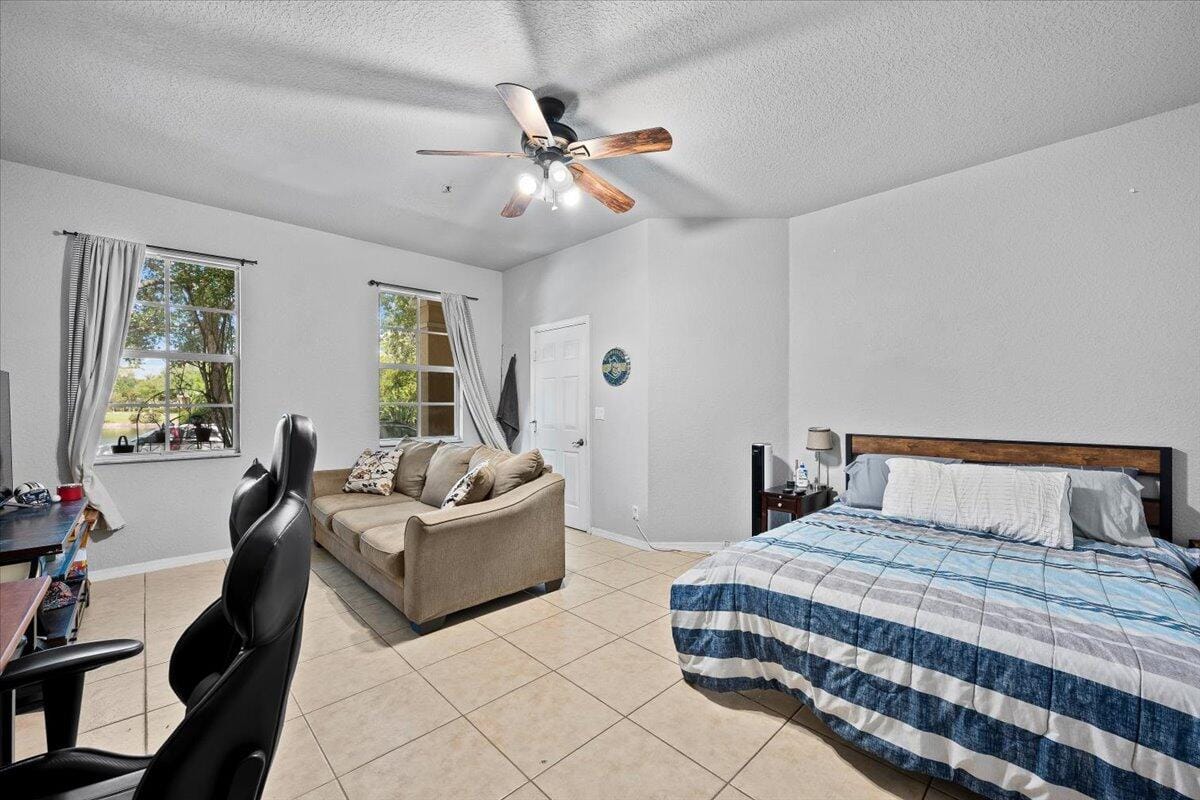 335 E Thatch Palm Circle 104 — photo 5