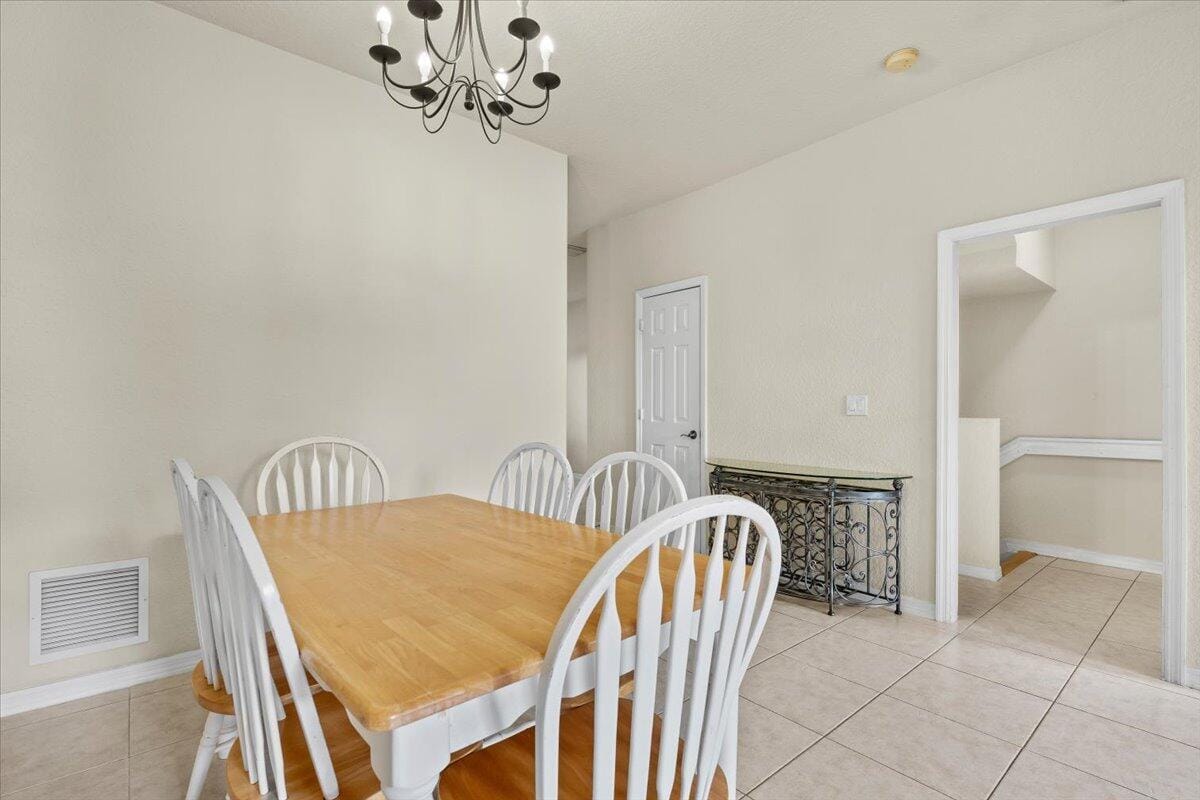 335 E Thatch Palm Circle 104 — photo 7