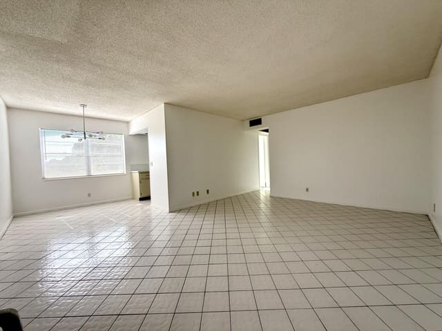 9 Hastings A 9, West Palm Beach, FL 33417