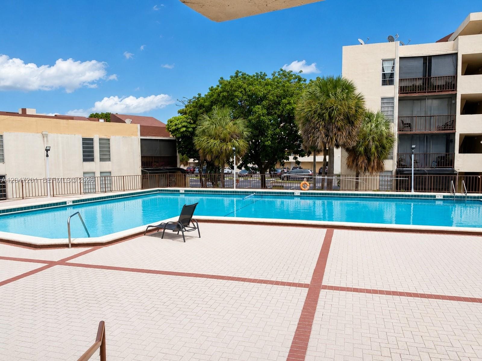8870 Fontainebleau Boulevard 106, Miami, FL 33172 photo 23