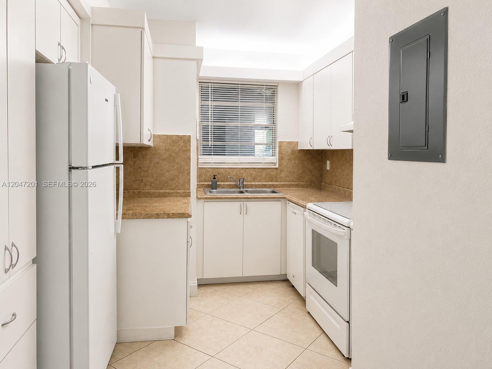 8870 Fontainebleau Boulevard 106 — photo 6