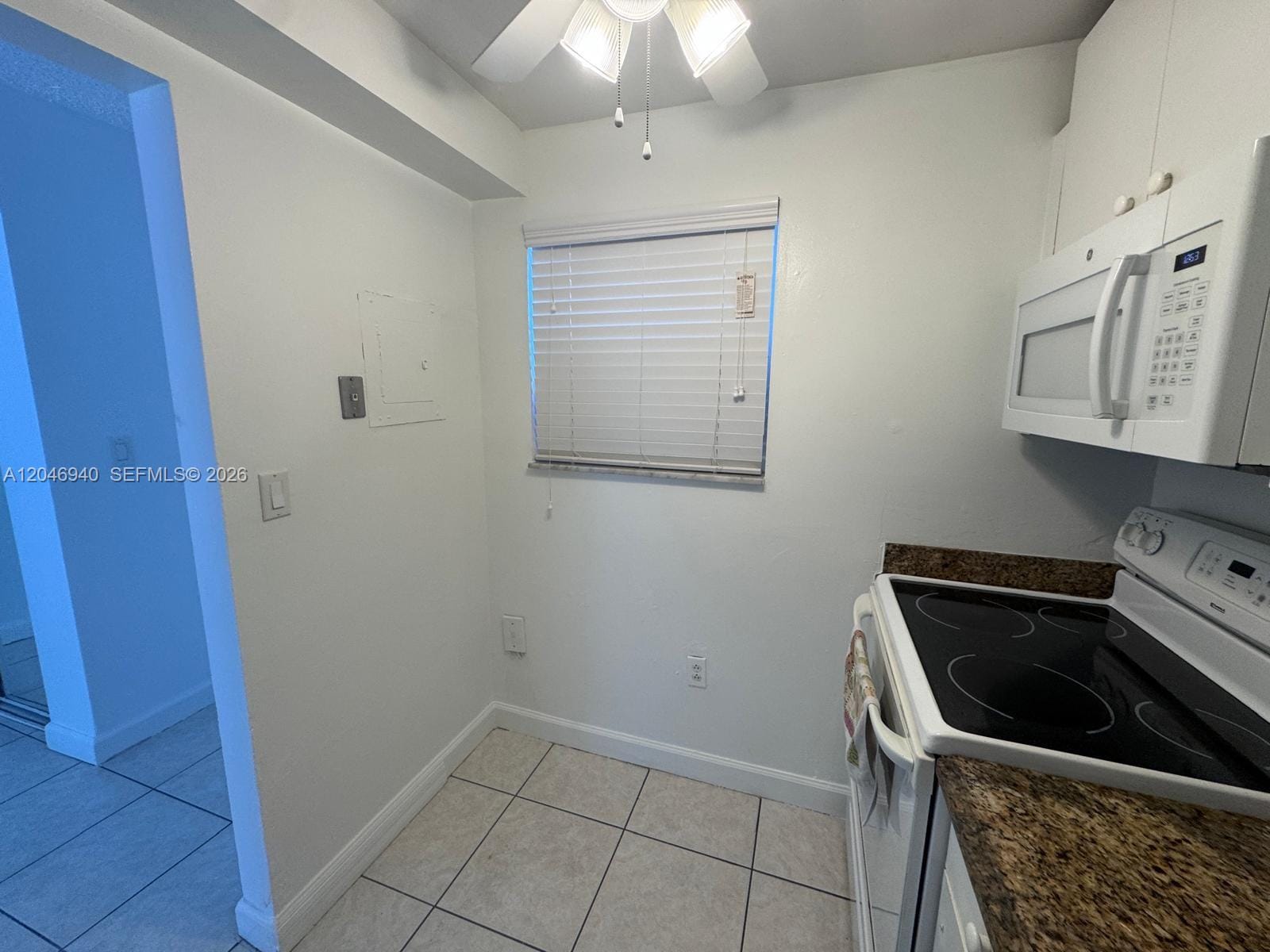 1725 W 60th Street F222 — photo 8