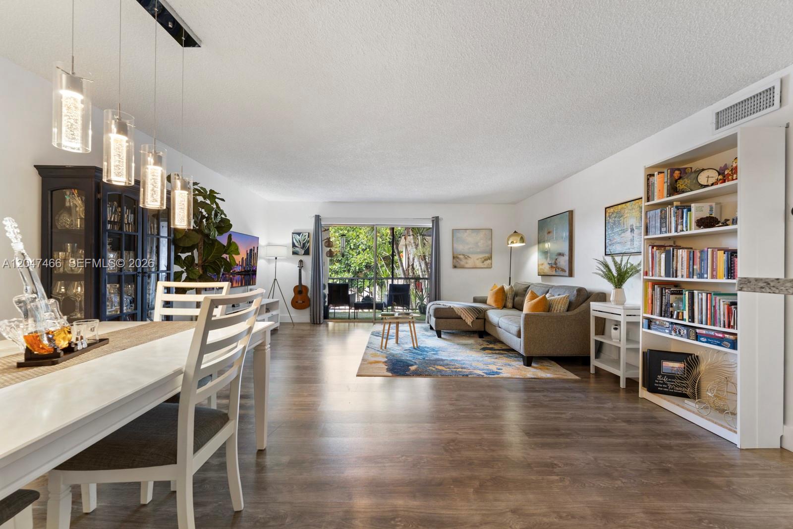 10381 N Kendall Drive M8, Miami, FL 33176
