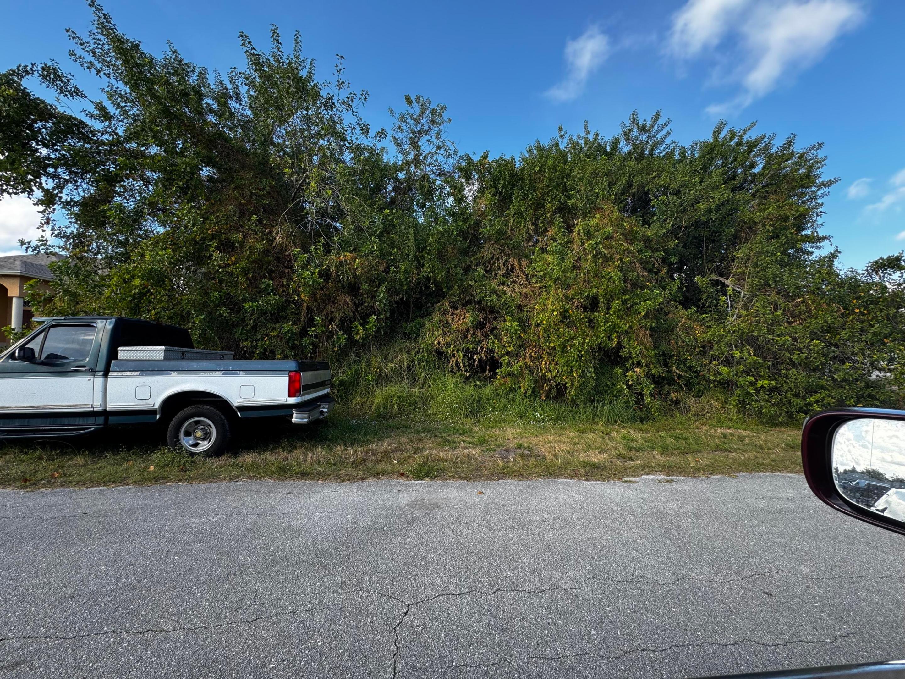 951 SW Mcelroy Avenue, Port St. Lucie, FL 34953