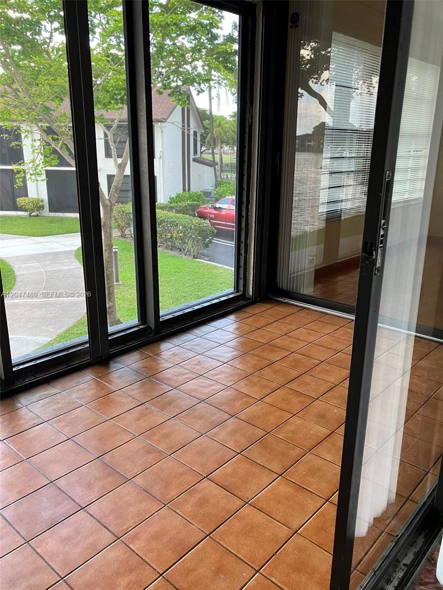 204 Lake Pointe Drive 208 — photo 7