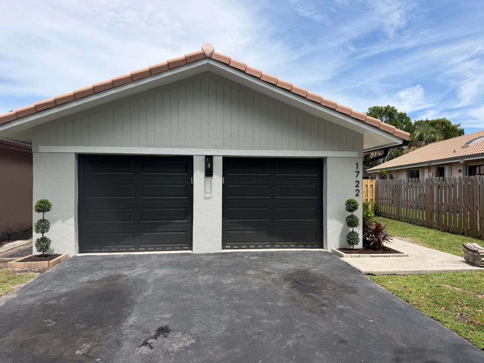 Pending home at 1722 NW 93rd Terrace, Coral Springs, FL 33071