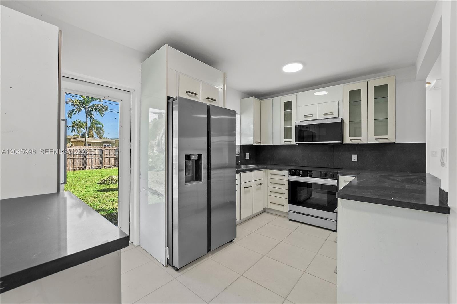 1201 NW 10th Place, Fort Lauderdale, FL 33311 photo 4