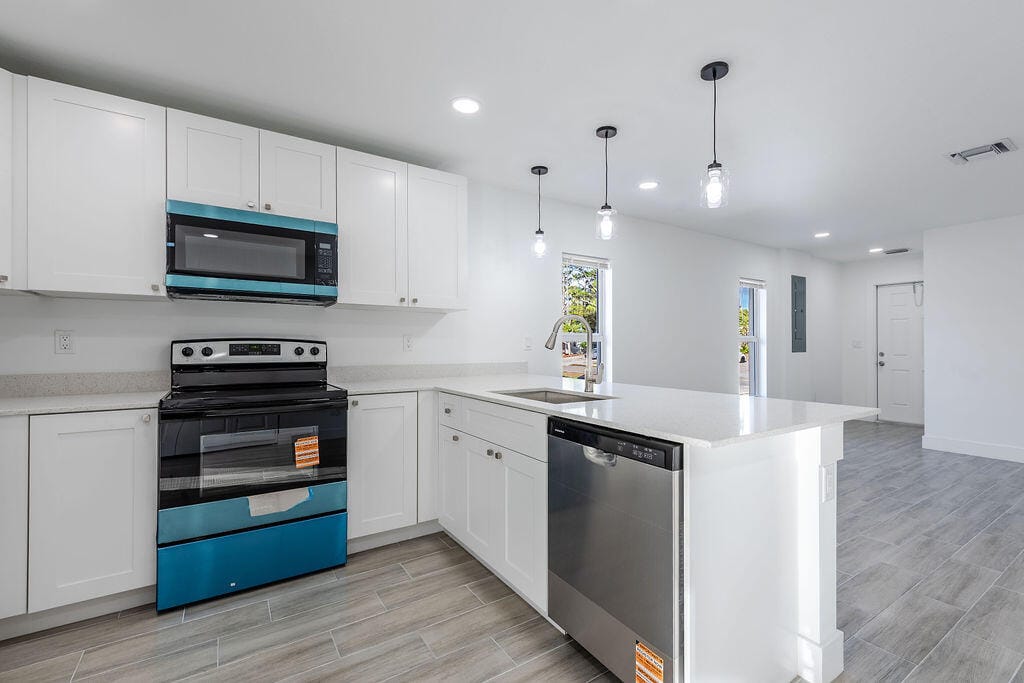 3018 SE Iris Street 1 — photo 5