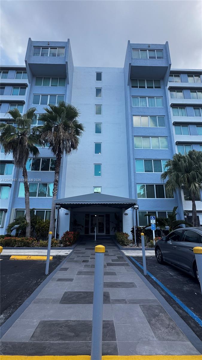 9125 SW 77th Avenue 501, Miami, FL 33156