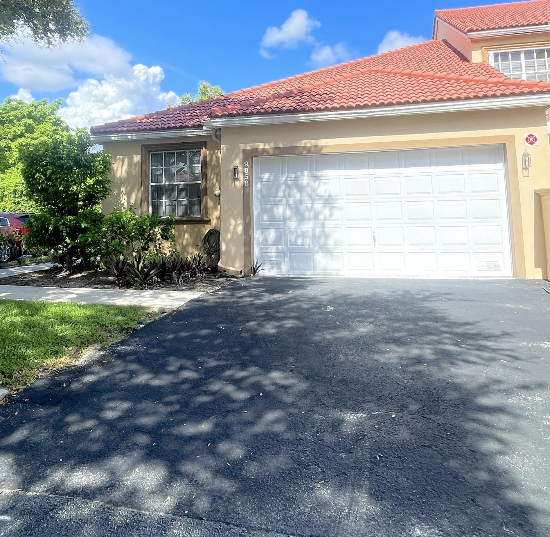 9858 Royal Palm Boulevard 3-14, Coral Springs, FL 33065
