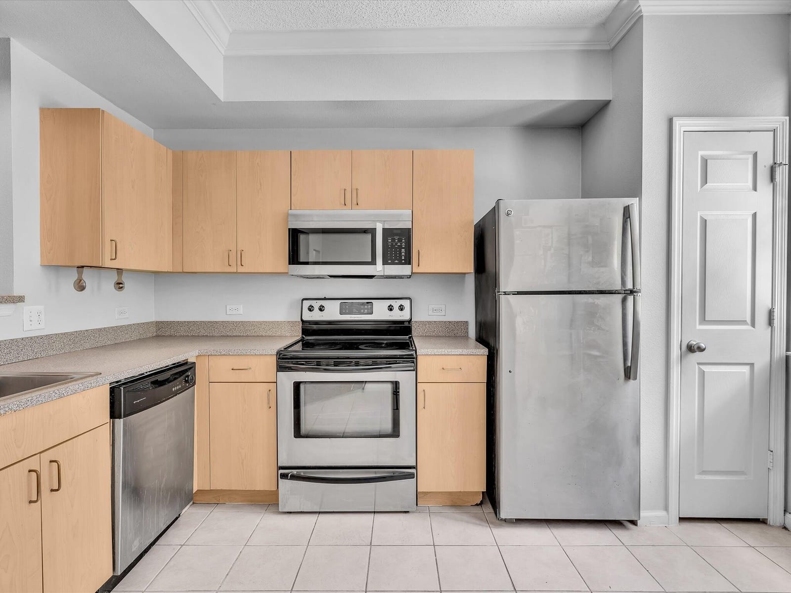 533 NE 3rd Avenue 237, Fort Lauderdale, FL 33301 photo 2