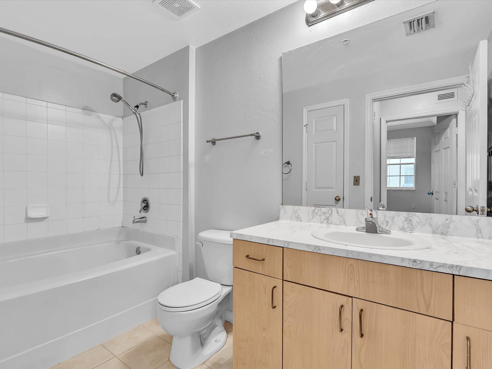 533 NE 3rd Avenue 237, Fort Lauderdale, FL 33301 photo 4