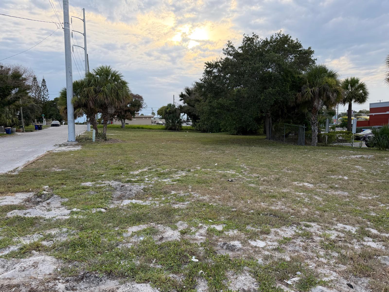 408 Avenue E, Fort Pierce, FL 34950