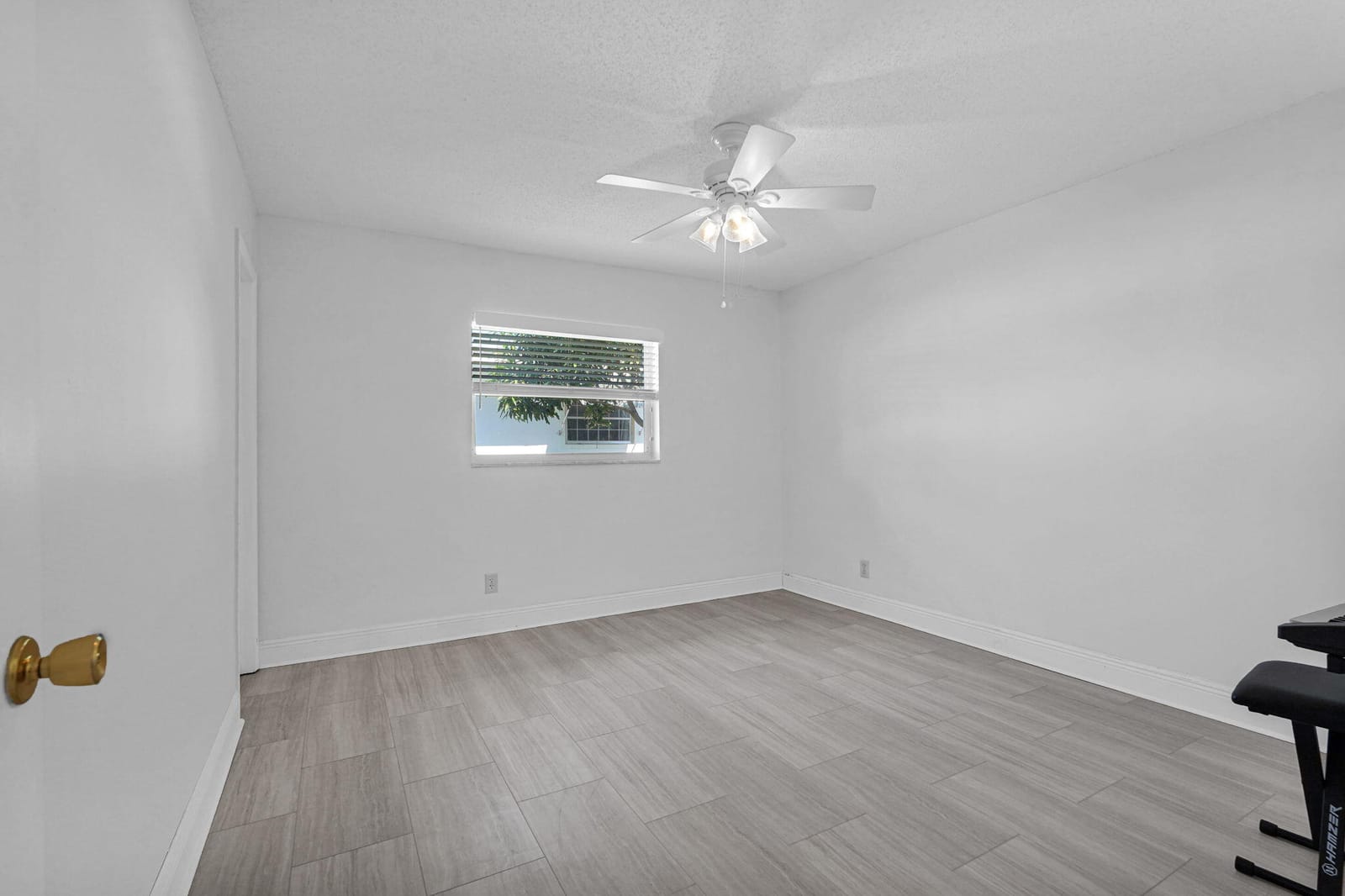 1050 NW 73rd Terrace — photo 12