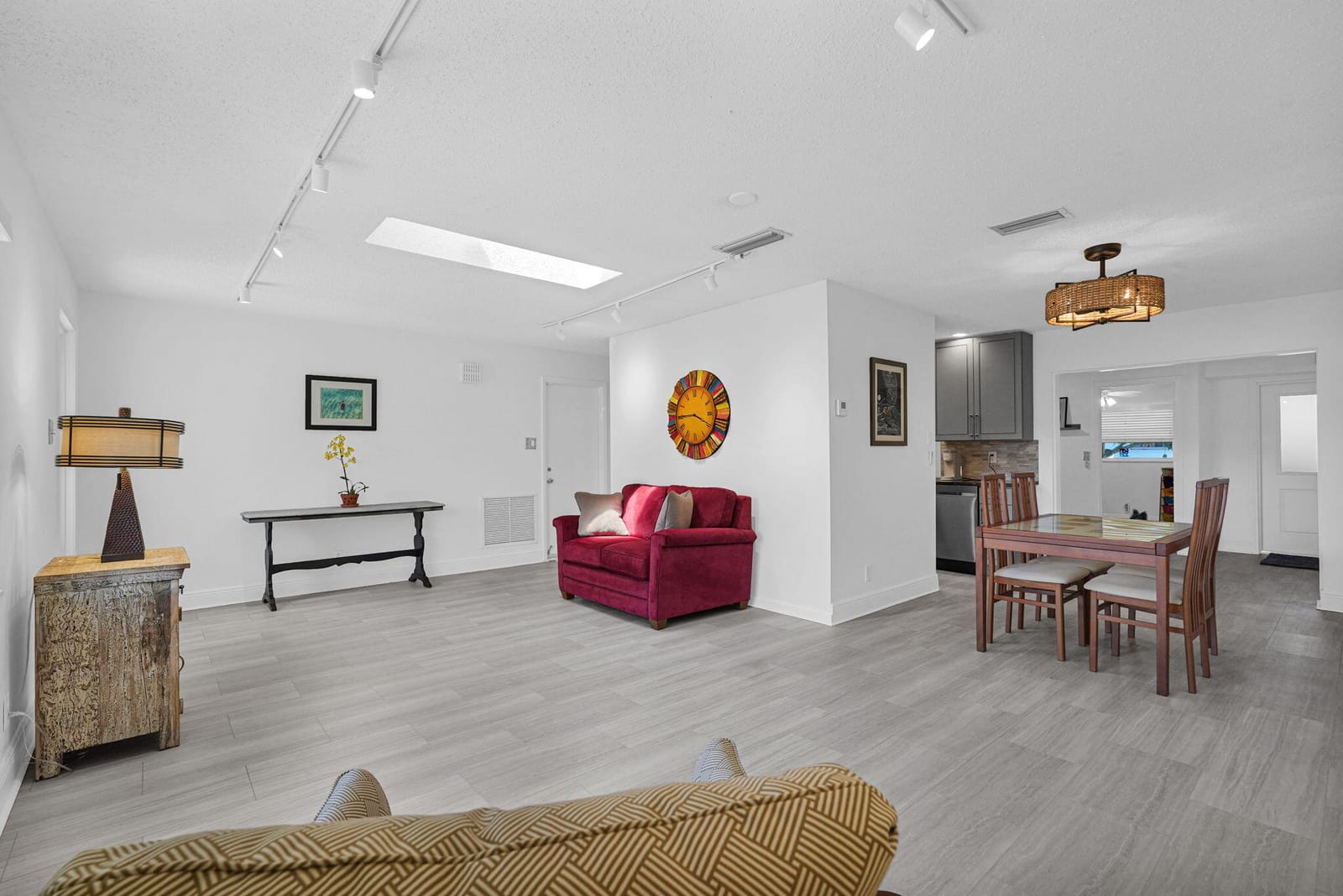 1050 NW 73rd Terrace — photo 7