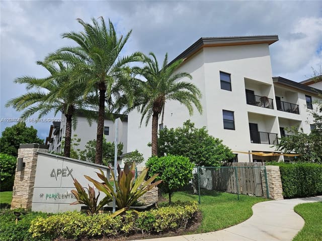 8195 NW 104th Avenue 23, Doral, FL 33178