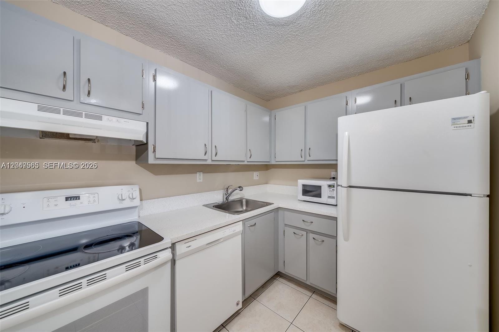 15630 SW 80th Street I302 — photo 2