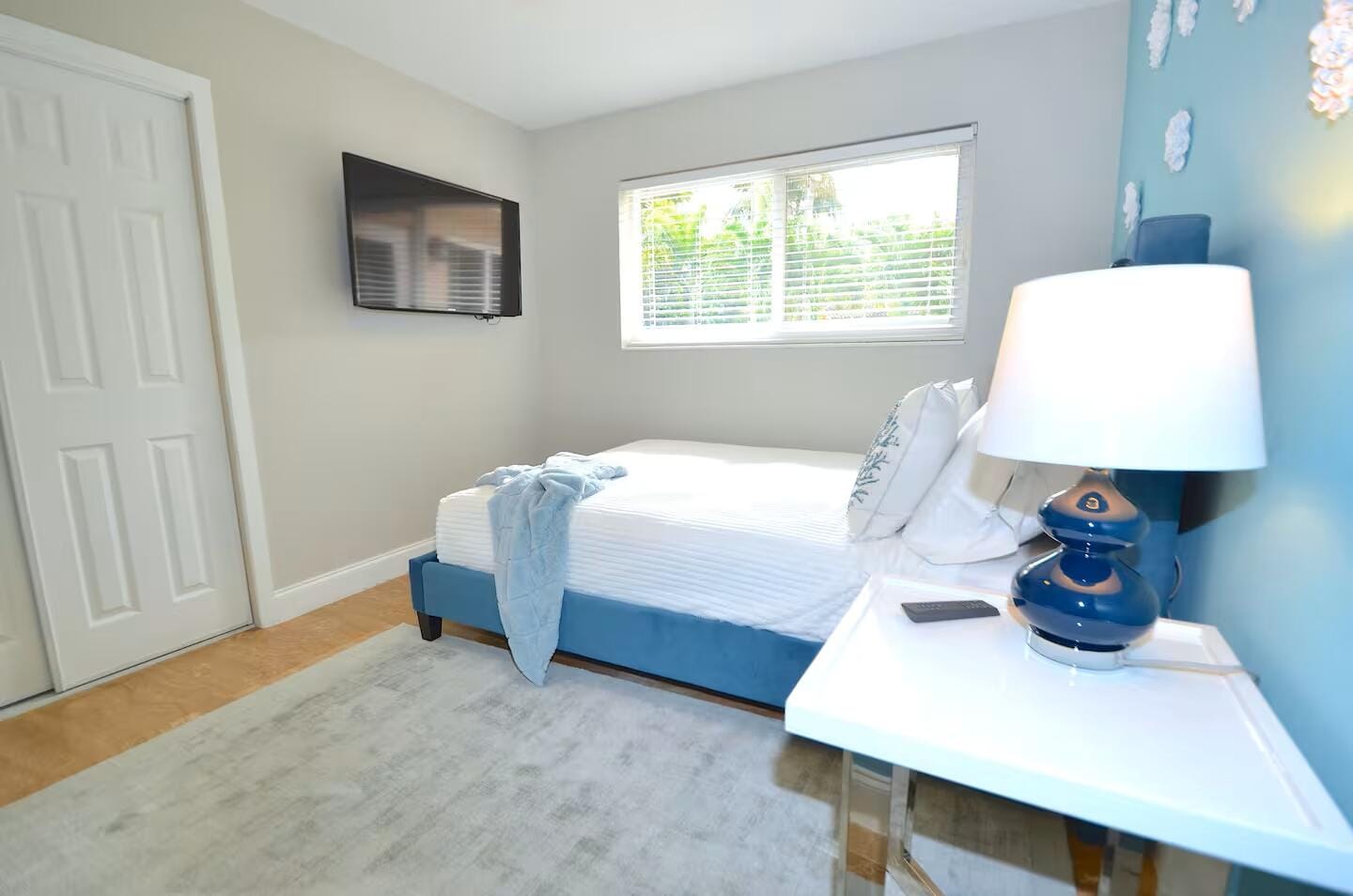 2060 Coco Palm Place, Lauderdale-By-The-Sea, FL 33062 photo 23