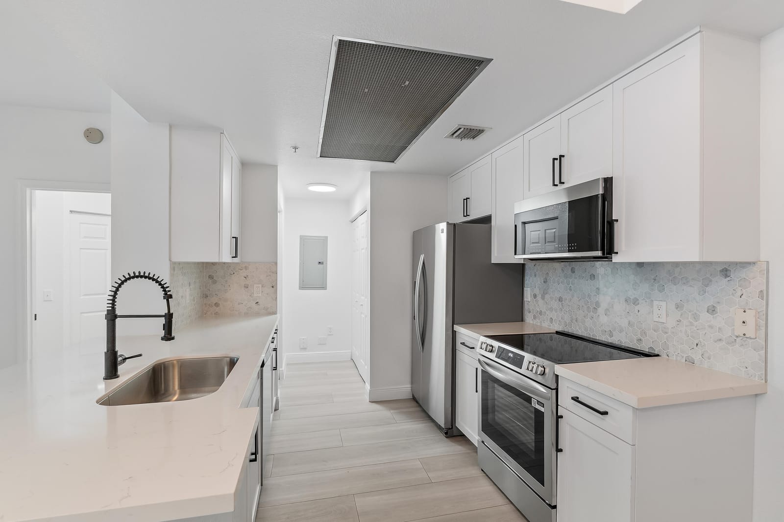 2807 Veronia Drive 107 — photo 5