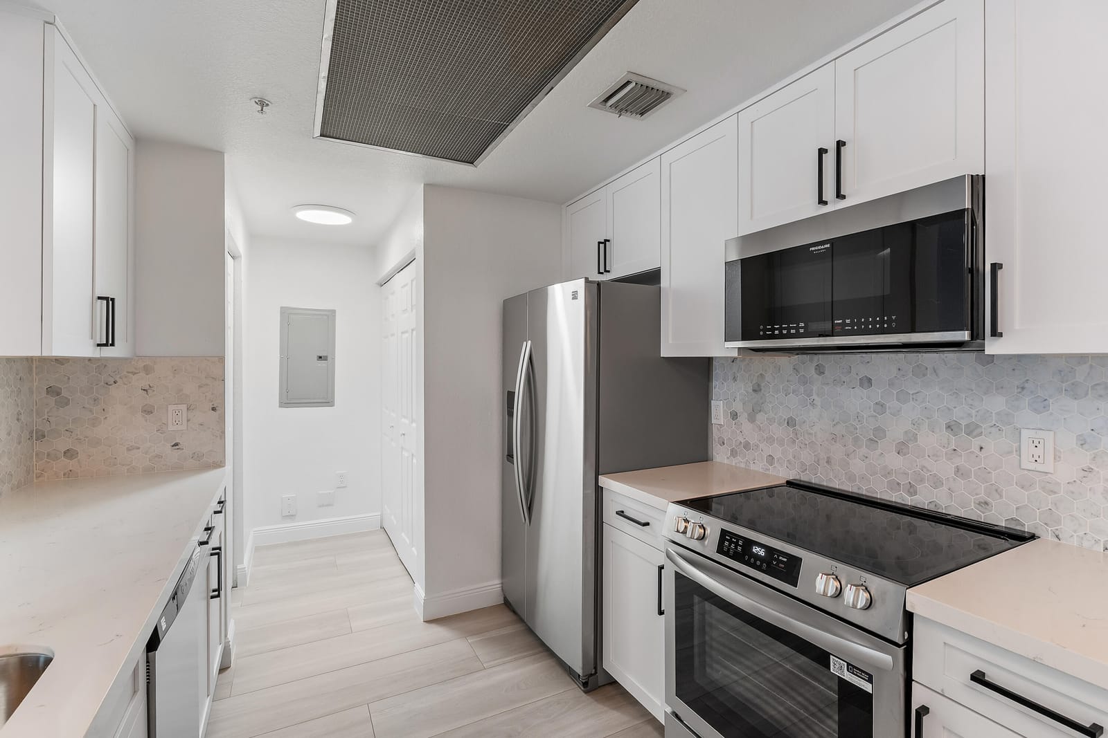 2807 Veronia Drive 107 — photo 6