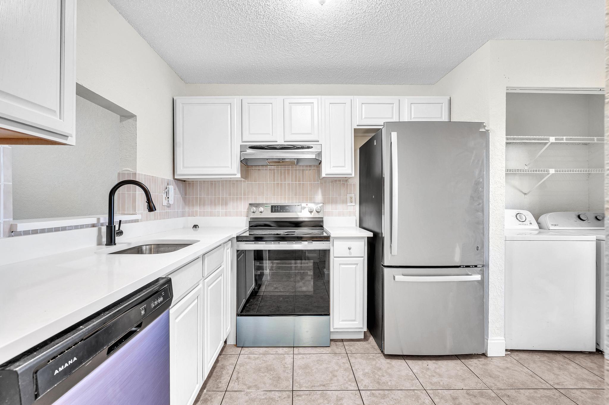 2510 Riverside Drive 2510, Coral Springs, FL 33065