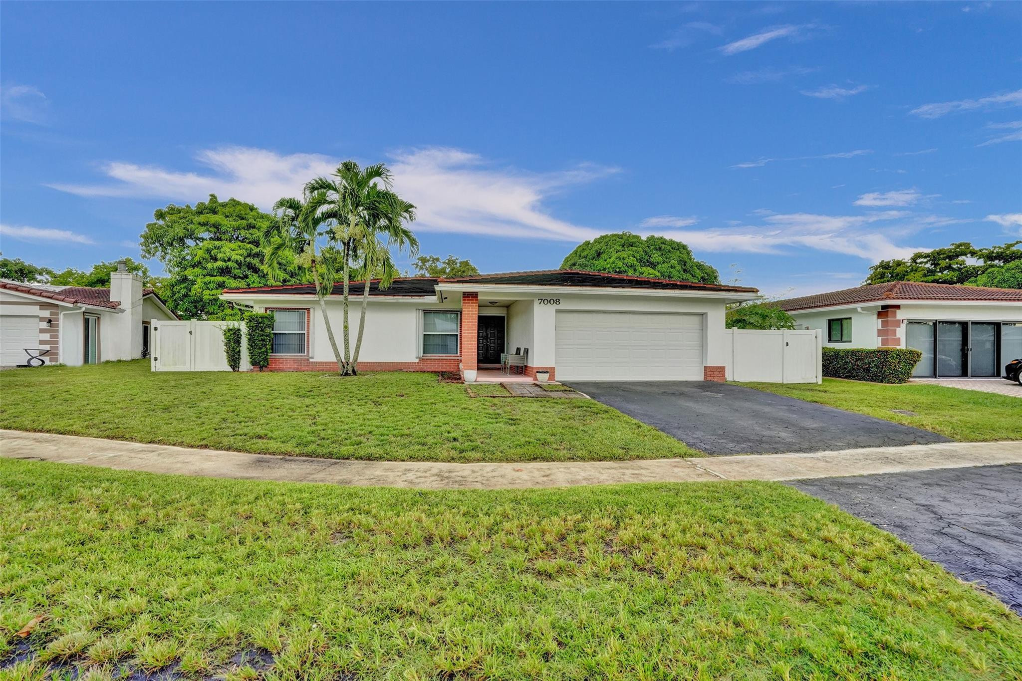 7008 NW 81st Street, Tamarac, FL 33321