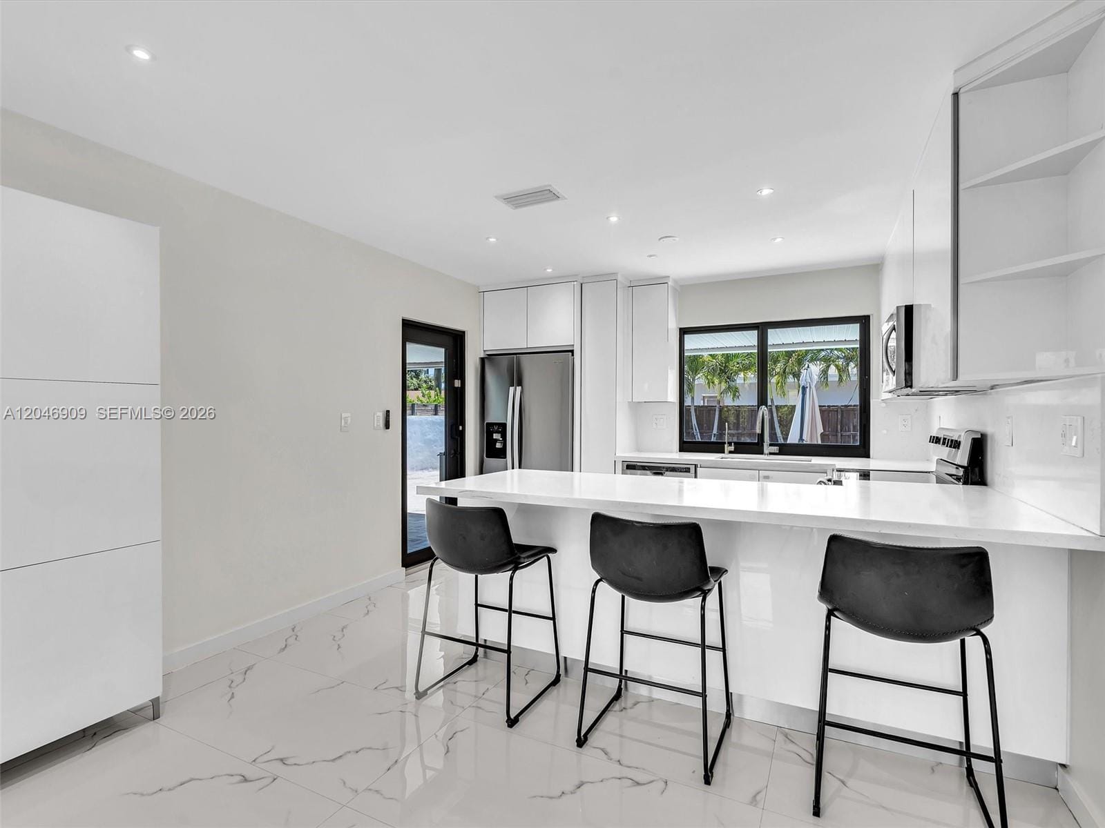 19225 NE 18th Avenue, Miami, FL 33179 photo 15