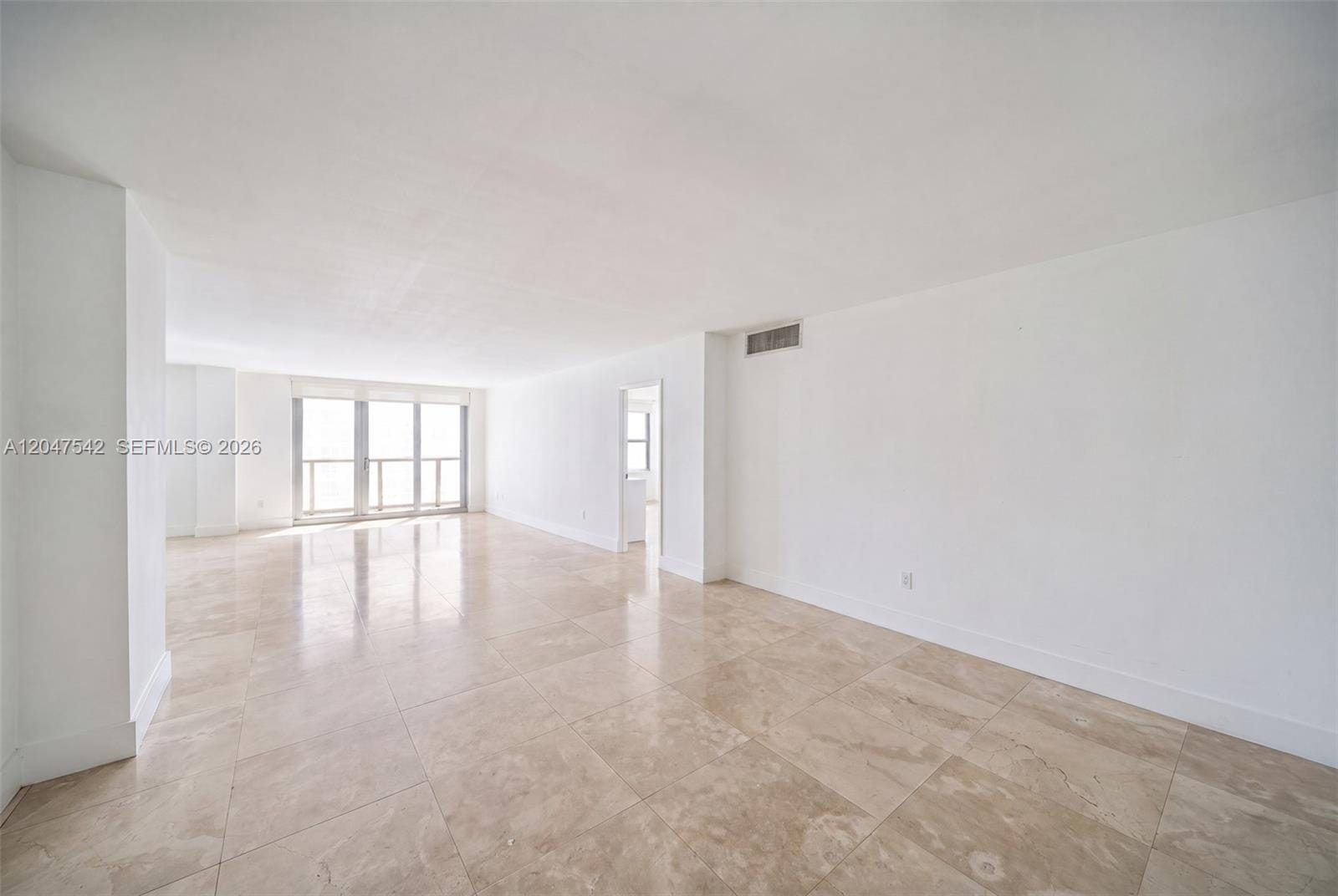 5701 Collins Avenue 1415 — photo 2