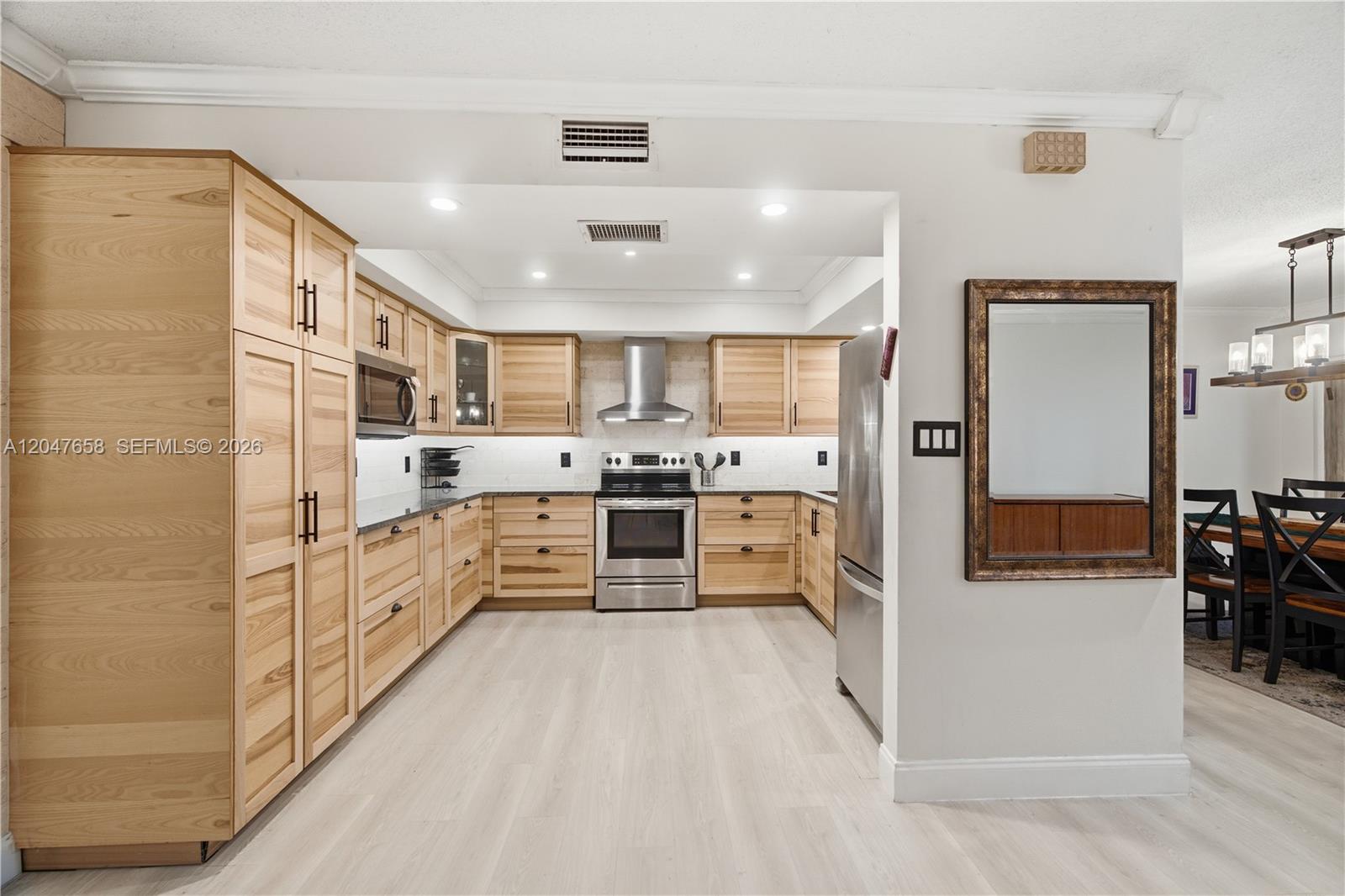 2822 N 34th Avenue, Hollywood, FL 33021